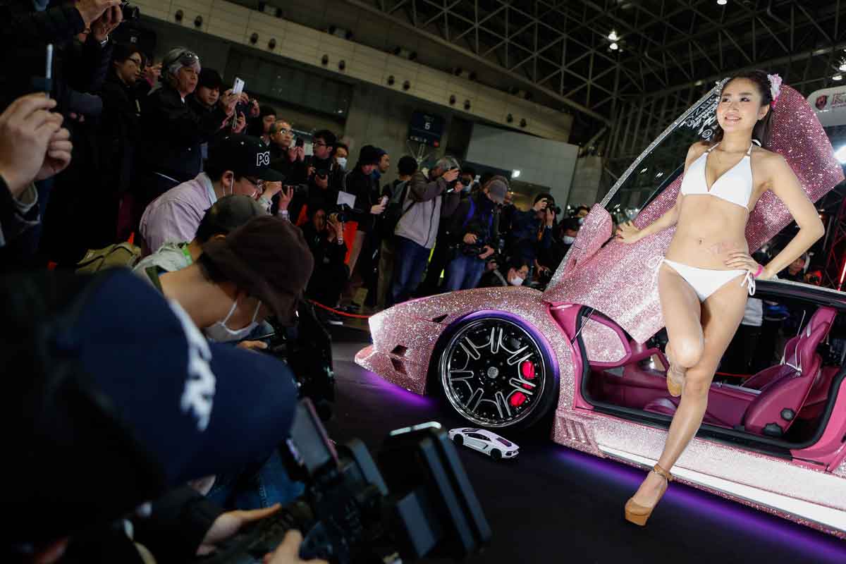 クルマ、金、女――“ド昭和三拍子”の2つをわかりやすく濃縮したイベントであることが、オートサロンの人気の源泉であることは間違いないだろう