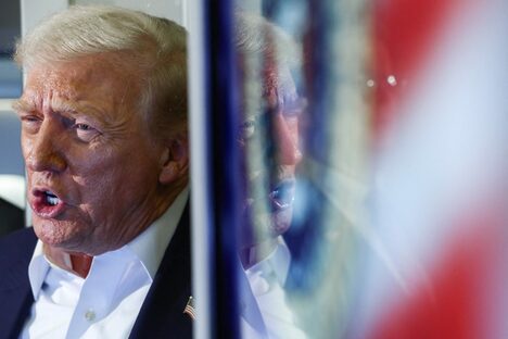 トランプ氏のアジア歴訪、試される関税「ディール」