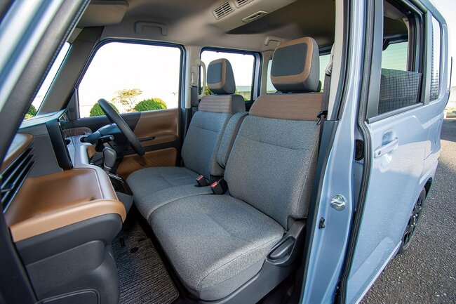 日産ルークス・ハイウェイスターGターボ・プロパイロットエディション前席