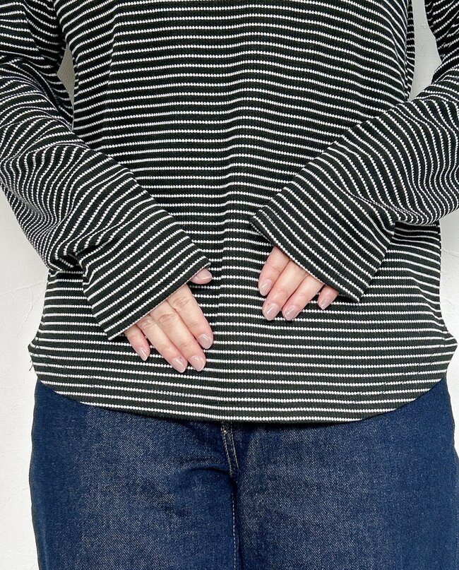 楽ちんすぎて毎日着たい…！しまむらの「着回しトップス」流行りのヘンリーネックが可愛くて、めっちゃ使えます！