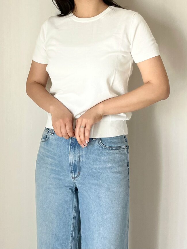 「購入して正解でした」「色違いで2枚購入」レビュー800件超え!ユニクロの“1990円トップス”ガンガン着回せてコスパいい!「追加で他の色も買おうと思います」