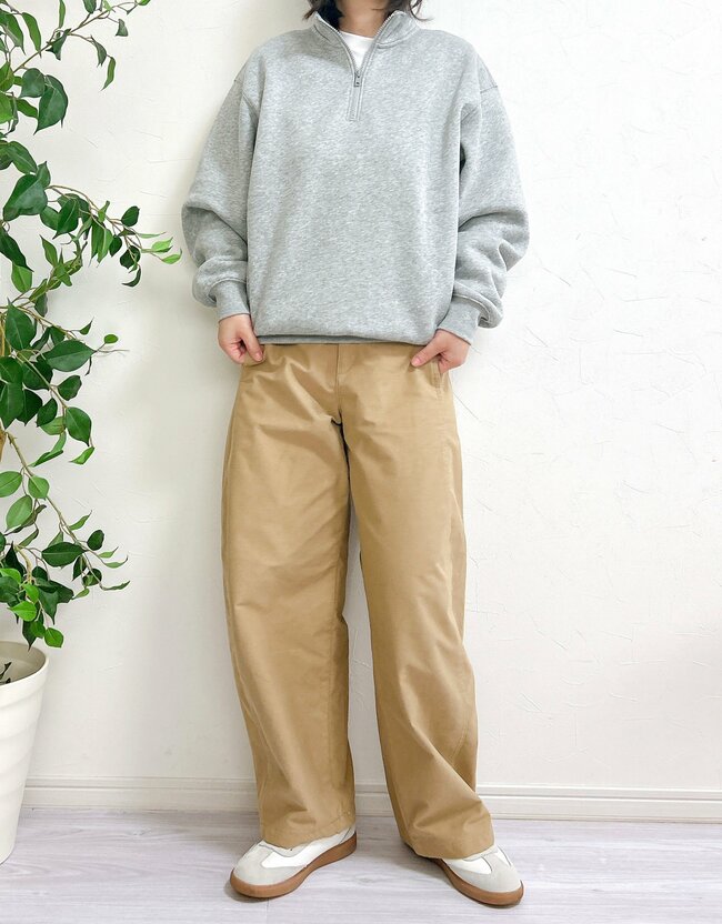 「とても着やすく即リピ」ワークマンの“毛玉になりにくいスウェット”が1900円とは思えない着心地!「安くておしゃれ」「羽織る上着として最高です」