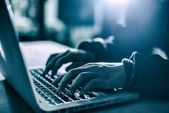 ロシアのハッカー集団が米で情報工作、発覚を回避＝報告書