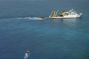 中国、南シナ海の環礁支配へ新手段：奇妙な浮体物