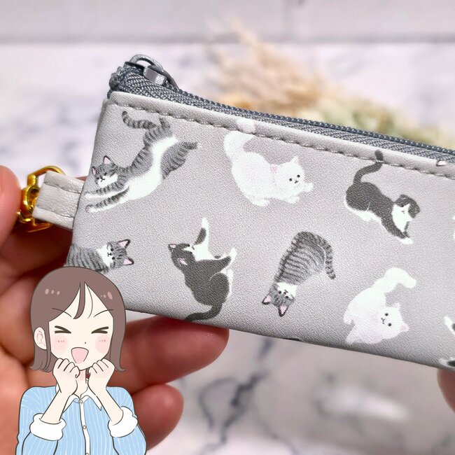 もっと早く出会いたかった…!セリアの「小銭が14枚入るミニ財布」厚みが1.5cmしかなくて感動しました!