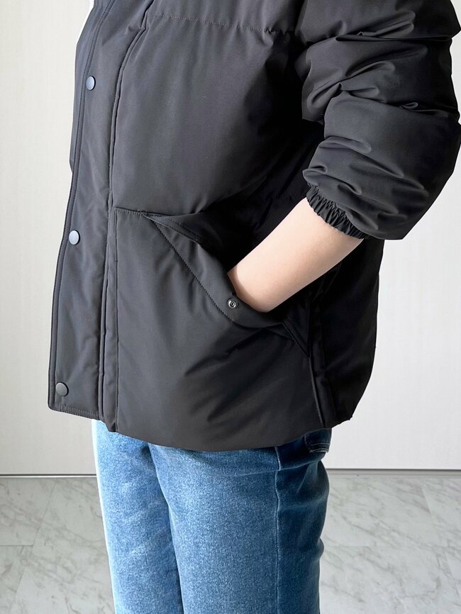 「豪雪地帯の北国でもあったかい」GUの“羽毛布団みたいなアウター”着た瞬間からポカポカする！「形がおしゃれ」「今年の冬は大活躍」