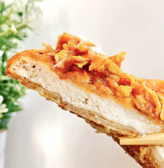 「えげつない中毒性」「あと5個は余裕で食える」モスバーガーの“期間限定バーガー”ひとくちでリピを確信したよ…！「食べたばかりなのに、もう1回食べたい」