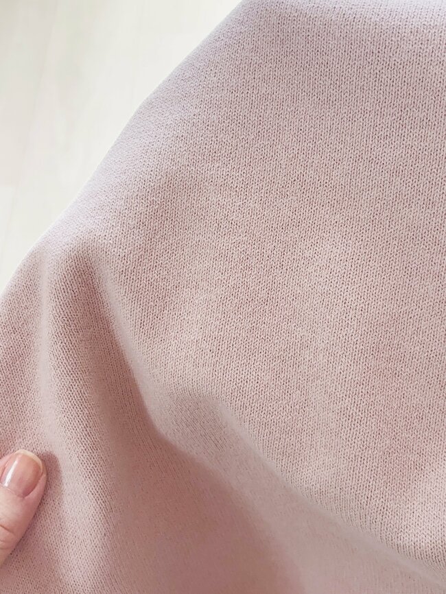 「いっきに3色買いました」「どんなボトムスにも合う」グローバルワークの“ゆったり春ニット”が毎日着たくなる快適さ！「買ってよかったです」