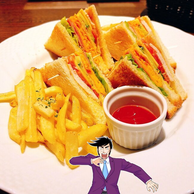 「デカくて毎回ビビる」星乃珈琲の“ボリューム満点サンド”分厚すぎてビックリした！「凄いボリュームだ」「デカくね？コメダ意識してたり…？」