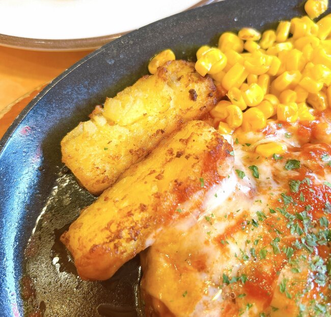 「昔より美味しくなってる」サイゼリヤの“500円メニュー”がコスパ抜群すぎる…!「これは良い」「チーズたっぷり」