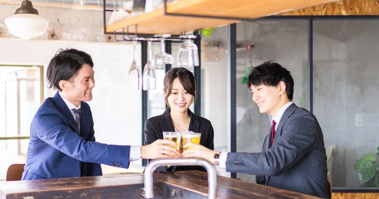 嫌われる上司が職場の飲み会で無意識にやっている「圧倒的NG」行動ワースト1
