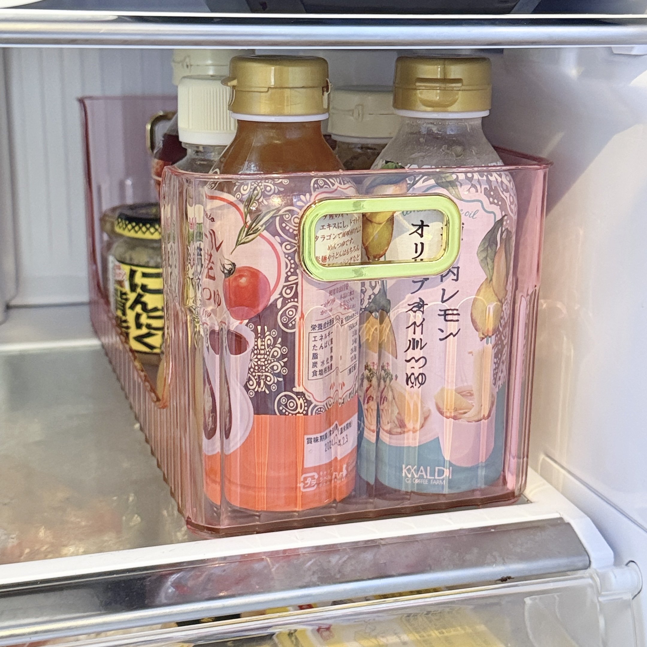 フランフランに売ってそう！ダイソー姉妹店の「高級感たっぷり収納」冷蔵庫がスッキリ片付きます！