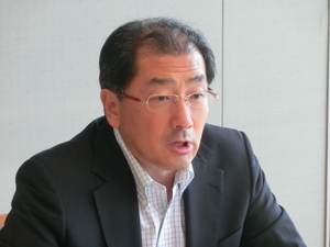 ソニーとパナソニック、テレビ事業の生き残り策は