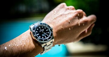 スイスの平均月収は110万円！ボロ負け日本がお手本にすべき「強さ」の秘密とは？