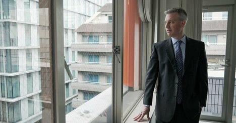 SMBC日興米国人元幹部、「困惑と憤慨」の逮捕劇