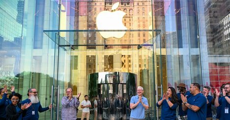 アップル内製モデム、新型iPhone搭載見送りの内幕