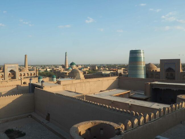 ウズベキスタン初の世界遺産「ヒヴァ」観光モデルプラン紹介！イスラム建築＆グルメを満喫