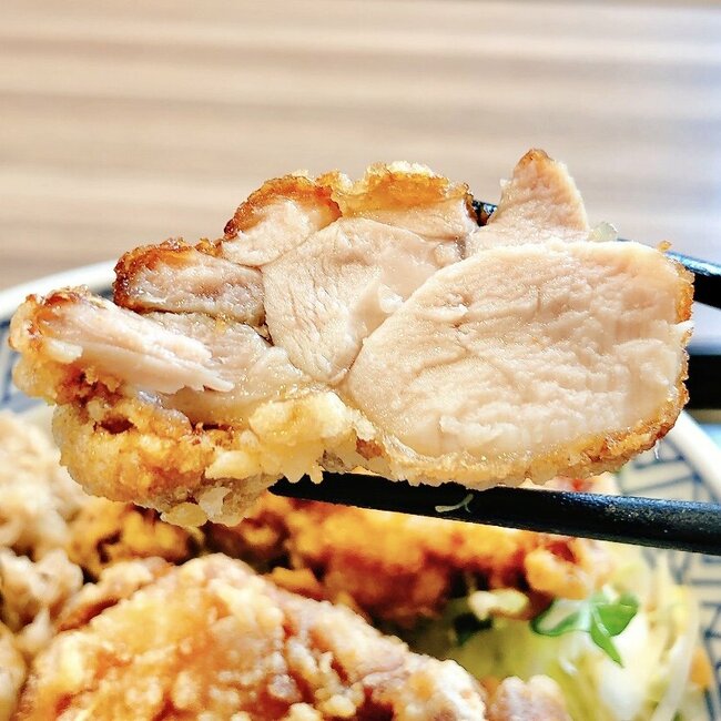「こういうのがいいんだよ」 かつやの“豪快すぎるメニュー”お肉がドドンとのっててボリューム凄い!「白ごはんがドンドン進みます!」「パワーみなぎる男飯」