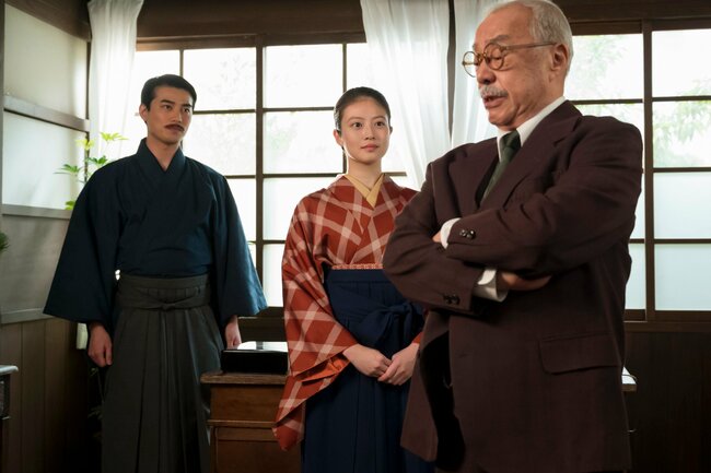 「結婚十訓」で包囲されるヒロイン→戦時下の“二十歳の風圧”に震える【あんぱん第36回レビュー】