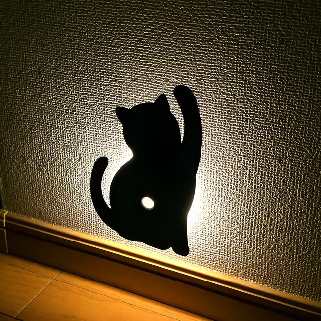 ダイソーで買えちゃうの…？子猫みたいな「オシャレ間接照明」可愛すぎて家中にほしい！