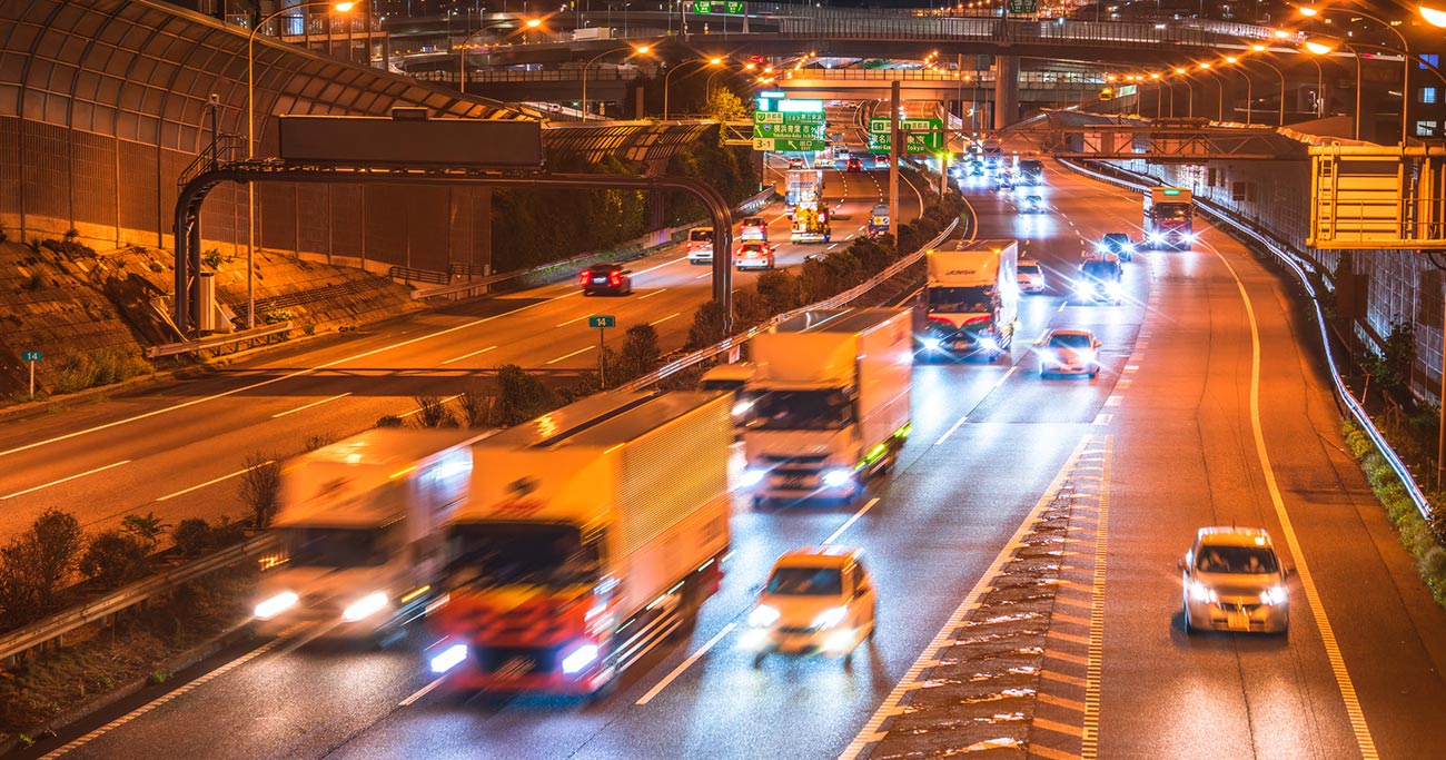 物流業界が製薬会社に「主従関係」見直し直訴！運転手に手伝わせない、当日オーダー避けて…