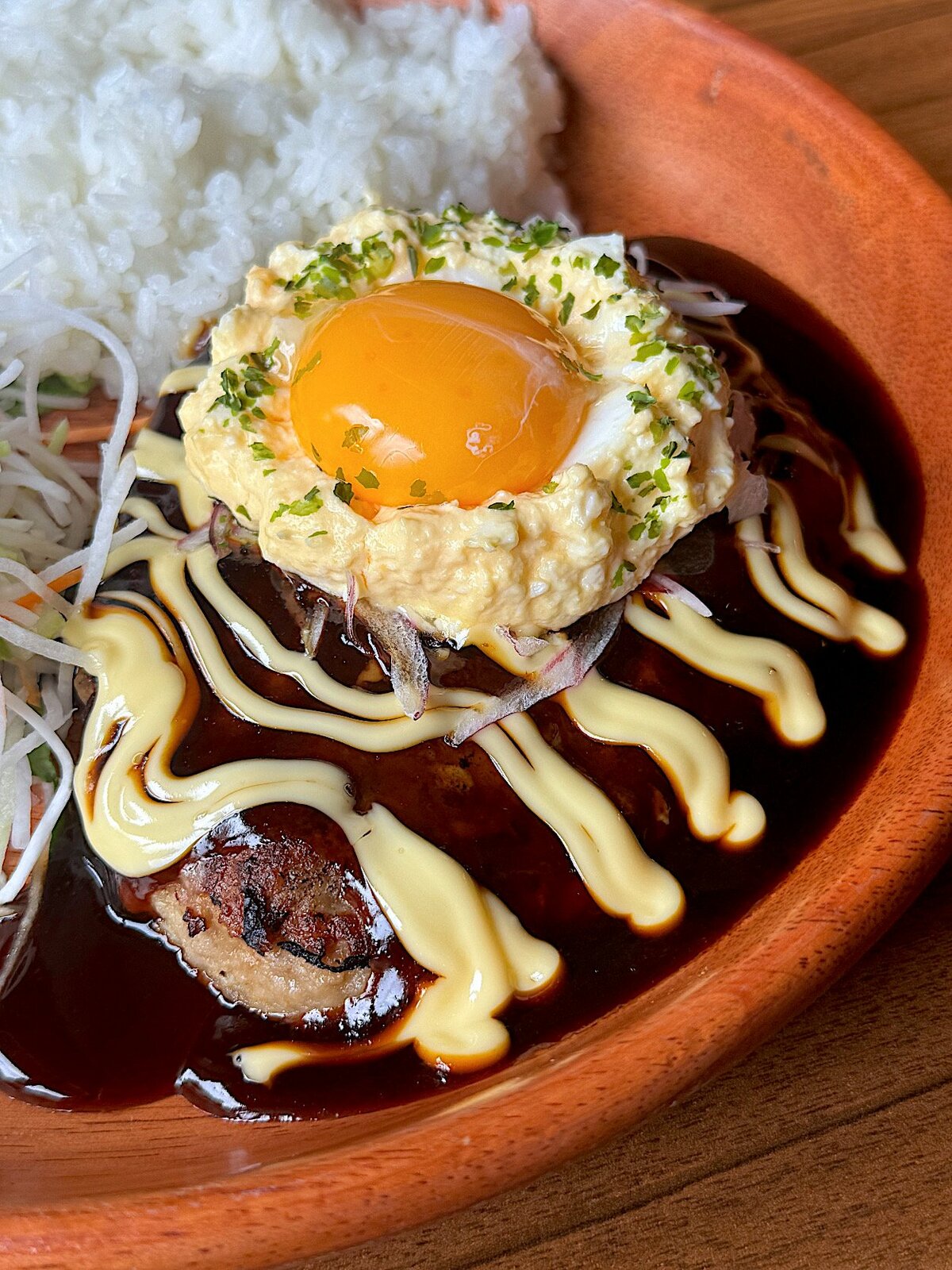 「罪深き旨さ」びっくりドンキーの“月見ハンバーグ”背徳感がたまらないって!「美味しかった、マジで」「飲み物みたいなハンバーグだ」