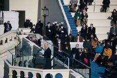 バイデン新大統領、試される「乗り越える力」
