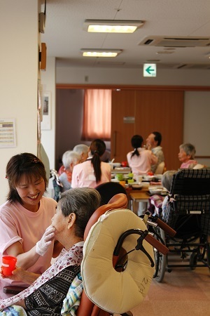 愛知県で老人ホーム2位の「さくら苑」は<br />自分の親を預けたい施設を実現させた