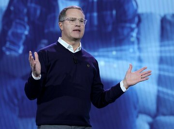 ウォルマート、マクミロンCEOが退任へ