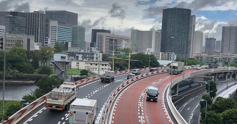 高速道路事故の避難中に車外ではねられる2次被害、悲劇を防ぐ最善策とは