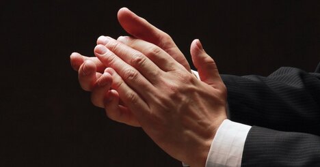 「頑張ってるのに自己評価の低い人」が“自分の努力だけ”を軽視する意外な理由