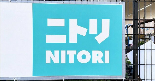 いつものメイク道具がまるっと入った！ニトリの「おしゃれ大容量ポーチ」ガバッと大きく開いて使いやすい！《購入レビュー》