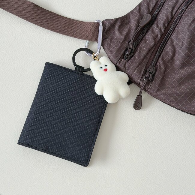 「結構入る！」「薄くて軽い」無印良品の“ぺったんこミニ財布”デザインも収納力も大満足！「即決購入しました」《購入レビュー》