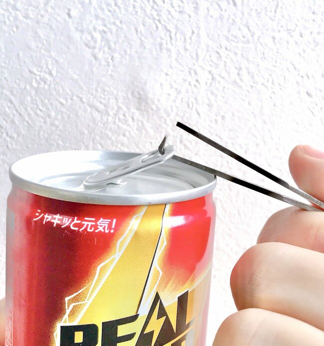 「めっちゃありがたいやつ」ダイソーで見つけた“画期的なアイテム”鍵のつけ外しが楽になった！「マジでスムーズに開けることができました」「鍵ジャラジャラ民の救済アイテムでは…？」