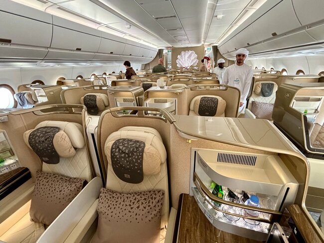 「豪華バーに個室ベッド…」中東エアライン4社の“異次元スペック”を徹底比較
