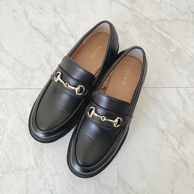 「長時間歩いても楽でした」ハニーズの“高見えローファー”がオンオフ使えてめっちゃ優秀!「スニーカー並の履き心地」「今っぽいシルエット」