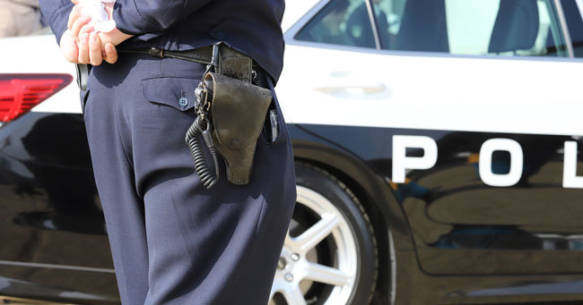 交番などで警察官を襲撃する事件は、動機のほとんどが拳銃を奪うのが目的とされる
