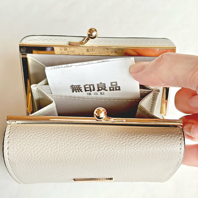 【しまむら】カードや診察券が34枚入った…！1639円の「ポケットたくさんミニ財布」レシートやクーポンが出し入れしやすくて便利！《購入レビュー》