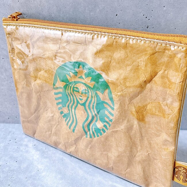 通院セットがまるっと入った！スターバックスの“紙袋みたいなポーチ”お薬が80錠も入るし、デザインが可愛すぎる！《購入レビュー》