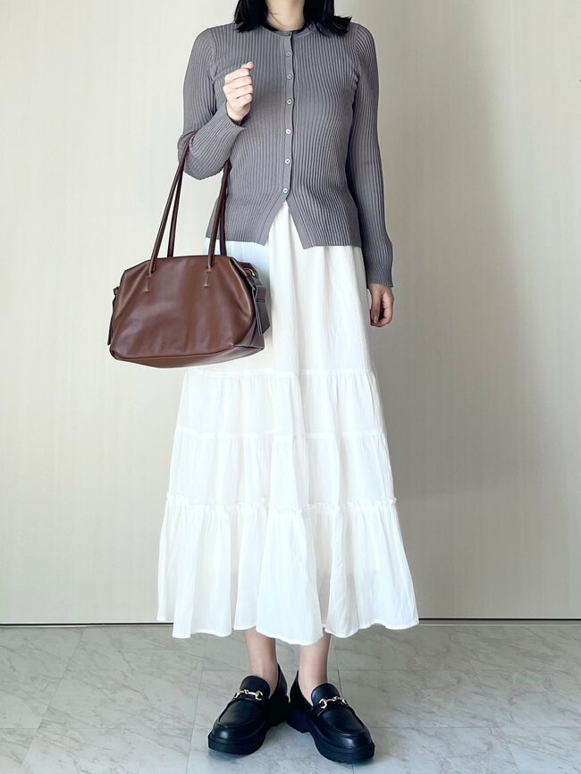 「着膨れすることなく最高」「色がめちゃくちゃ綺麗」GUの“細見えトップス”夏までたっぷり着回せてコスパ抜群！「体のラインを綺麗に細く見せてくれる」