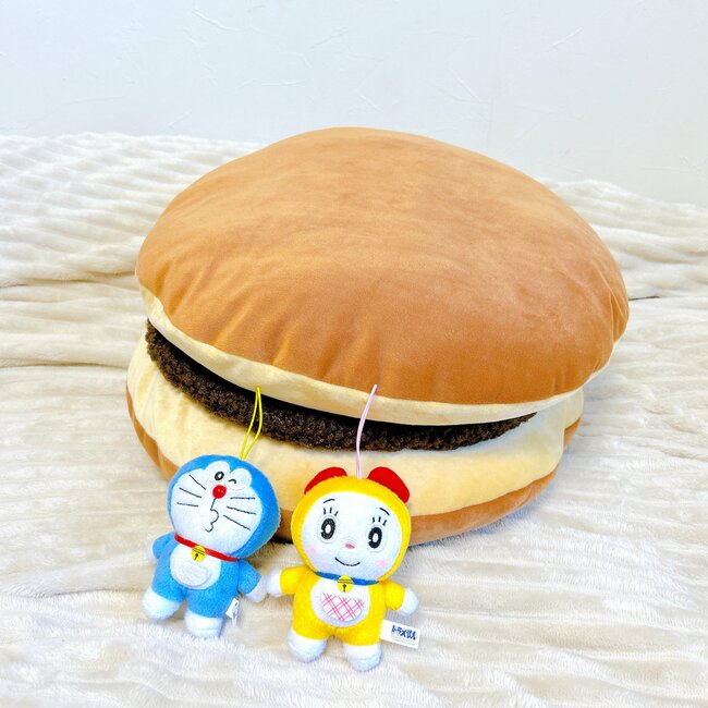 ニトリさん、またやってくれたな!モッチモチの「どらやきクッション」が衝撃的すぎる…!