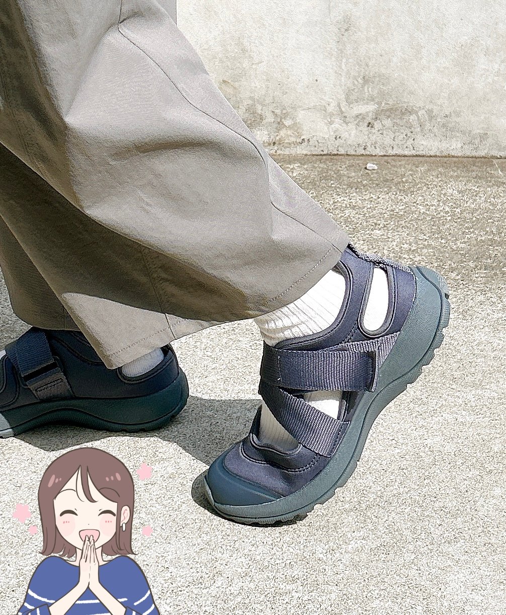 1万歩も余裕じゃん…！無印良品の“スニーカーみたいなサンダル”オシャレなのに歩きやすくて快適！「素足で履くの楽すぎ」「真冬以外ずっと履いてる」