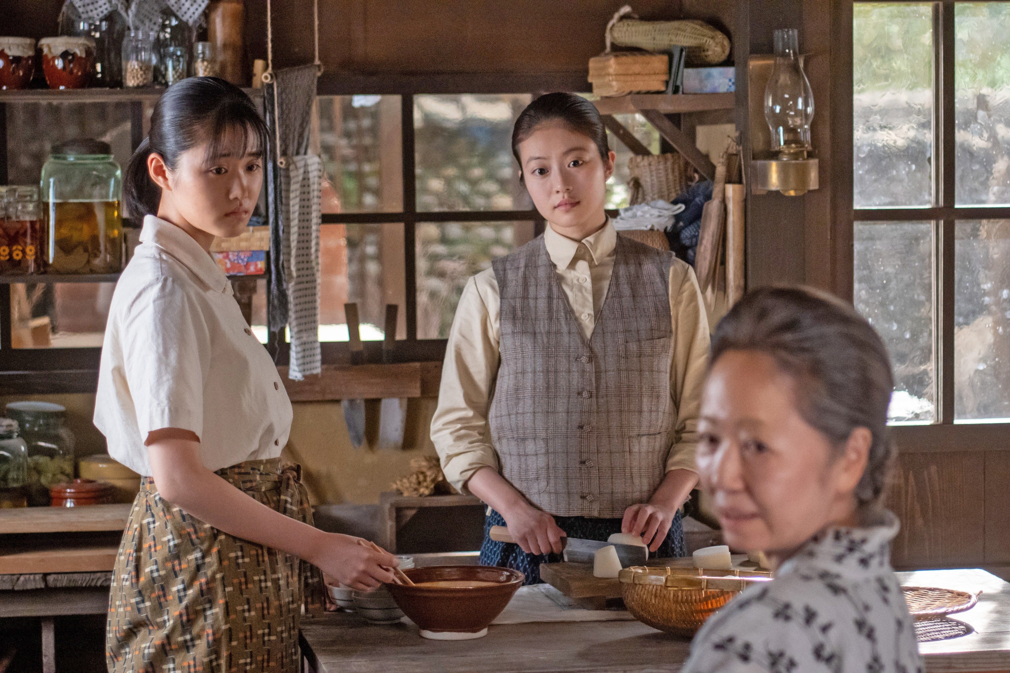 今日の15分は、このシーンのためにあった――釜次（吉田鋼太郎）とくら（浅田美代子）、“よさこい節”で交わしたふたりだけのさよなら【あんぱん第79回レビュー】