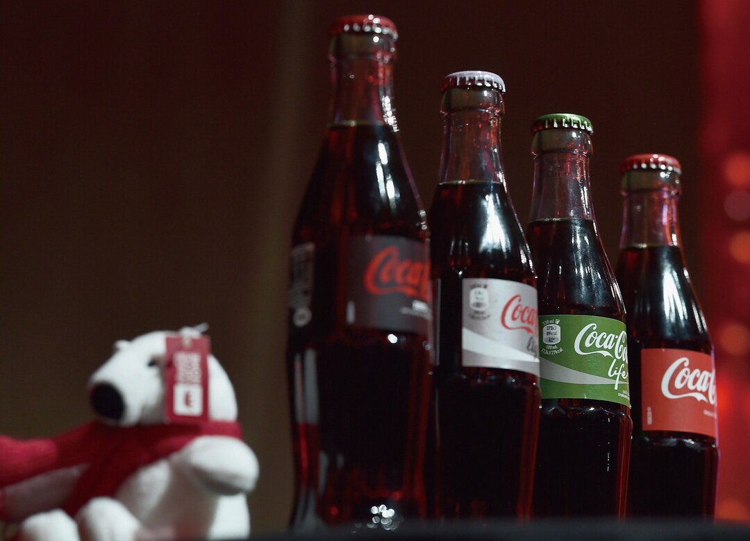 コカ・コーラはなぜ日本でボトラーを統合するのか？