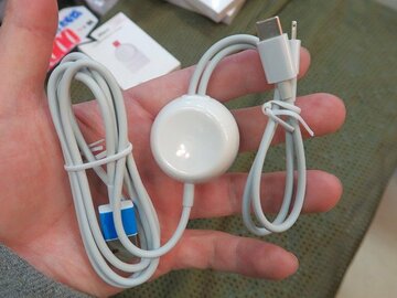 iPhoneとApple Watch、さらにもう一台充電できる3-in-1ケーブル