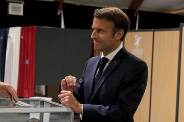 【社説】マクロン仏大統領にとって残念な日