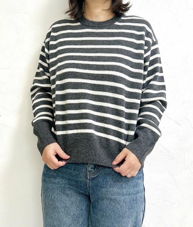 「着心地よすぎて色違いほしい」無印良品の“着痩せニット”着回しが止まりません！「この冬一番着ているセーター」「着膨れせずスッキリ着られる