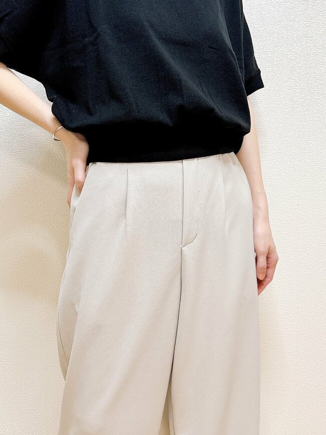 「あまりにも良すぎて2着目です」グローバルワークの“楽ちんワイドパンツ”どこから見てもシルエットが美しい！「何枚あっても便利」「買って正解でした」