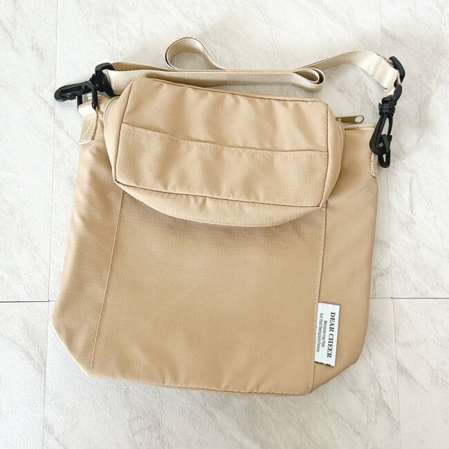 他のバッグが使えなくなった…！3COINSの「保冷できるショルダーバッグ」秋のお出かけで大活躍します！《購入レビュー》