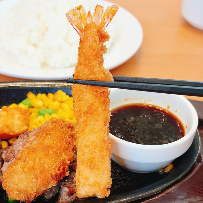 ライス大盛り無料は嬉しすぎる！ガストの“平日限定よくばりランチ”好きなものだらけで夢のよう…！《実食レビュー》